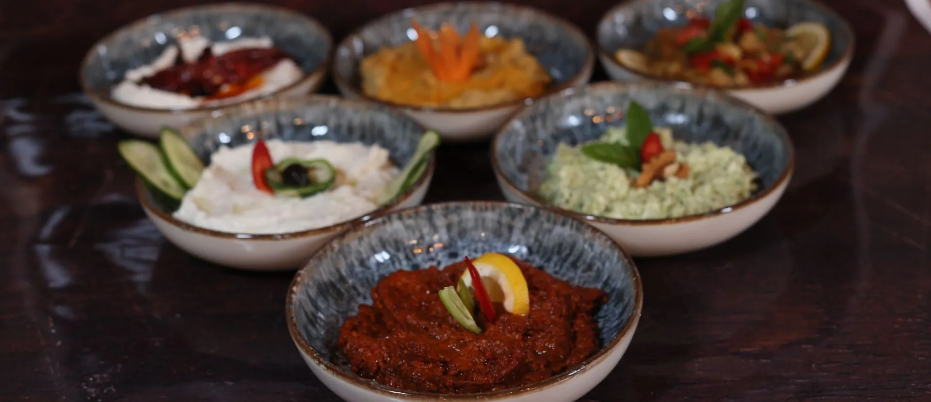 Göreme restaurant Elite Garden'da ev yapımı meze çeşitleri